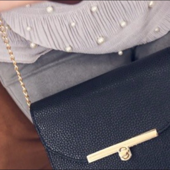 🆕 Poppy Crossbody Bag - Blk with Gold Chain - Picture 7 of 8